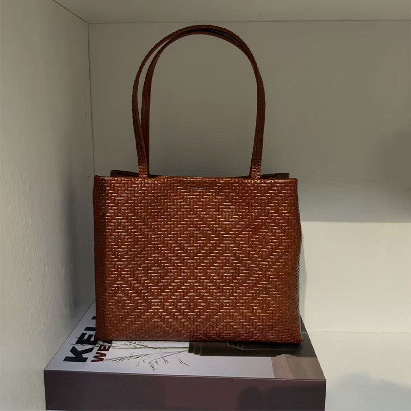 Mendy Genuine Leather Woven Pi - Leatherwork Designs 评论和价格