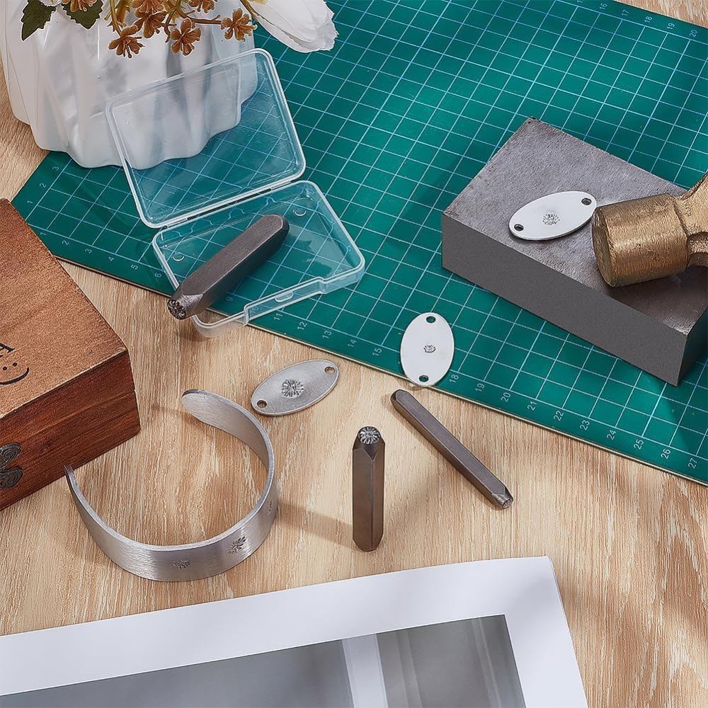 3Pcs Metal Punch Stamp Heart M - Leather Work In Art 评论和价格